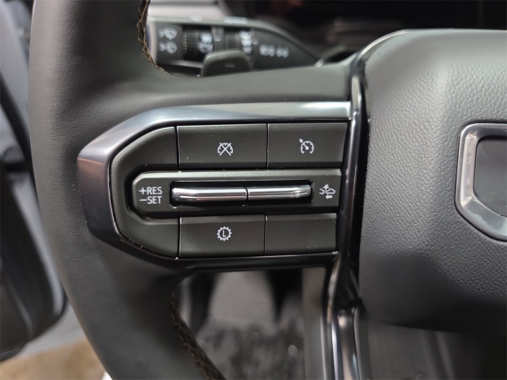 New 2026 GMC Acadia AT4 w/ Luxury Package image 18