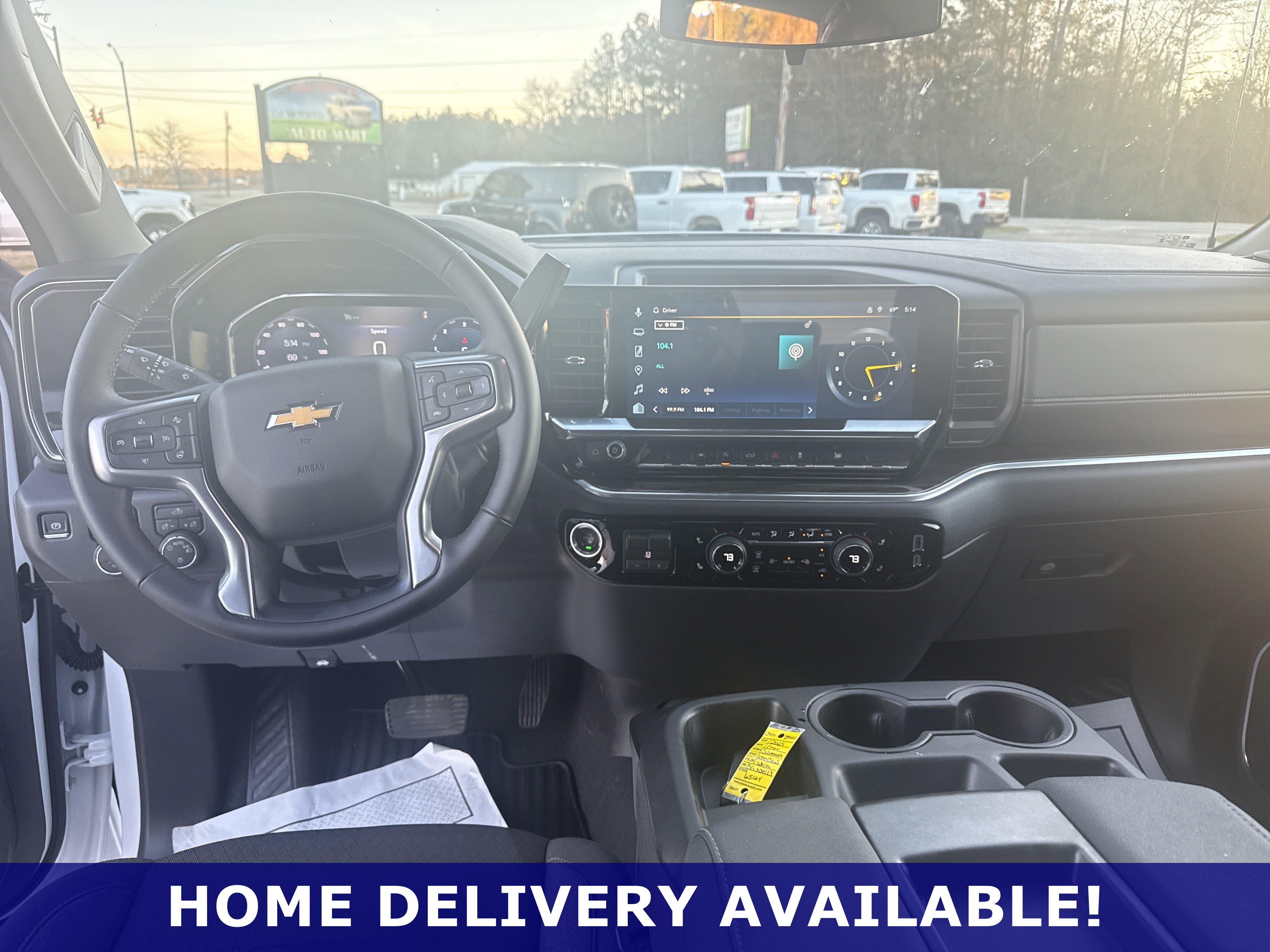 Used 2025 Chevrolet Silverado 1500 LT AWD/4WD image 6