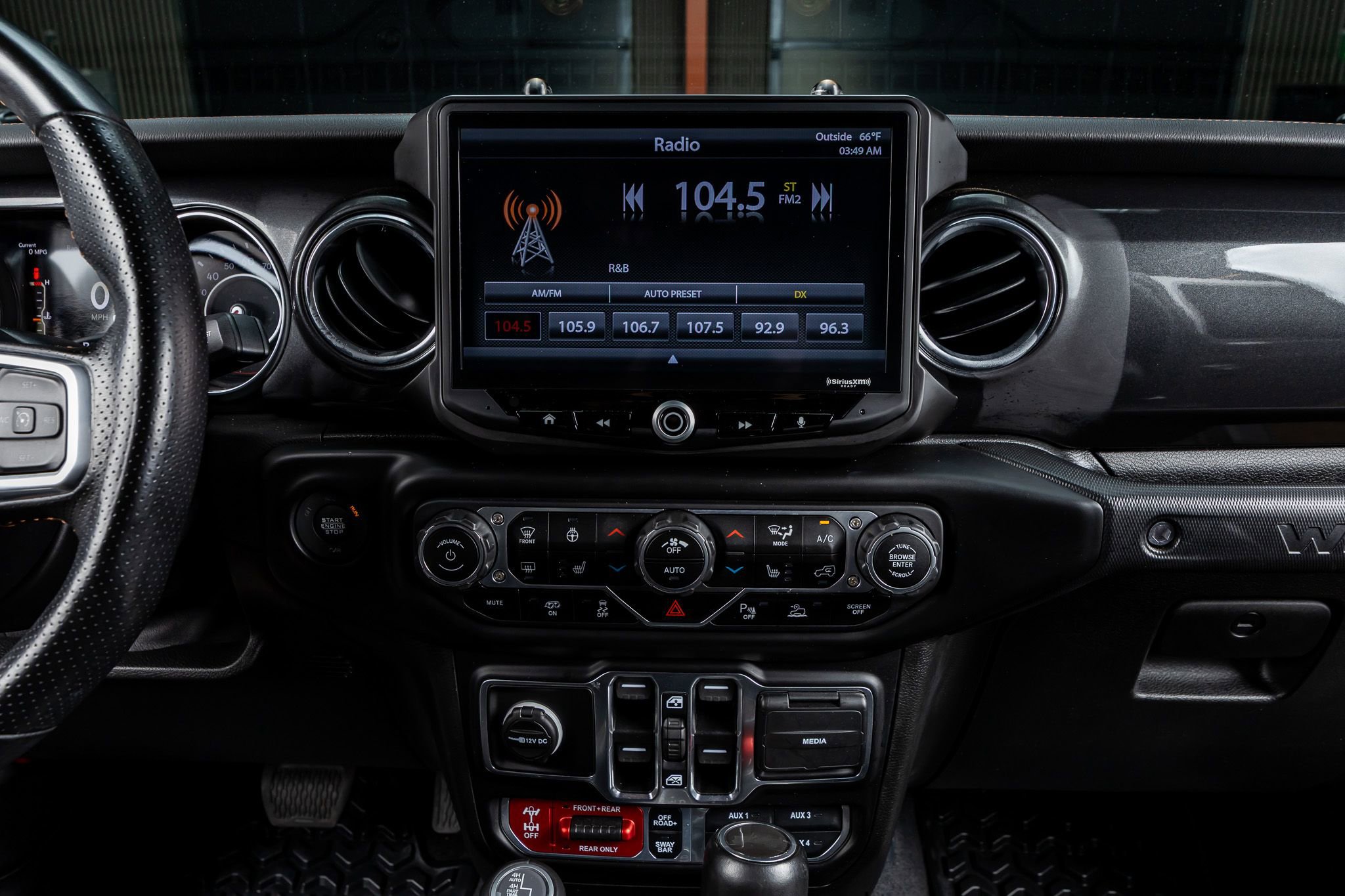 Used 2021 Jeep Wrangler Unlimited Rubicon w/ Trailer Tow Package image 23