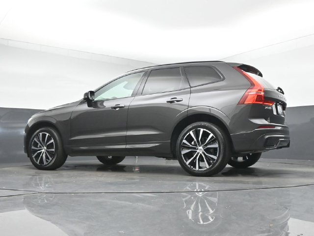 Used 2024 Volvo XC60 B5 Plus w/ Protection Package Premier AWD/4WD image 39