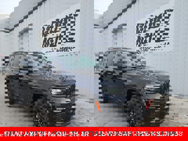 New 2025 Jeep Grand Cherokee Limited w/ Black Appearance Package image 1