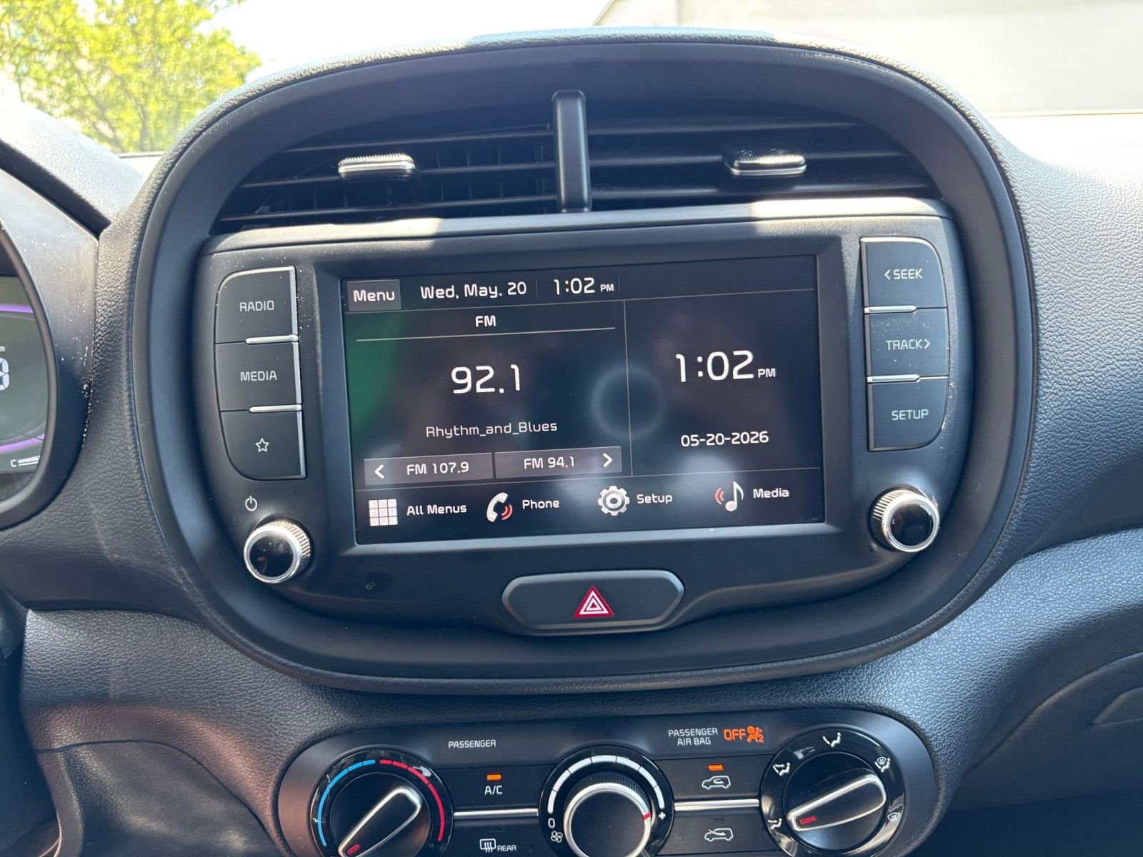 Used 2025 Kia Soul LX w/ LX Technology Package FWD image 21