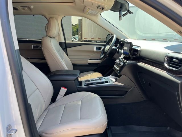 Used 2022 Ford Explorer Limited w/ Equipment Group 301A image 11