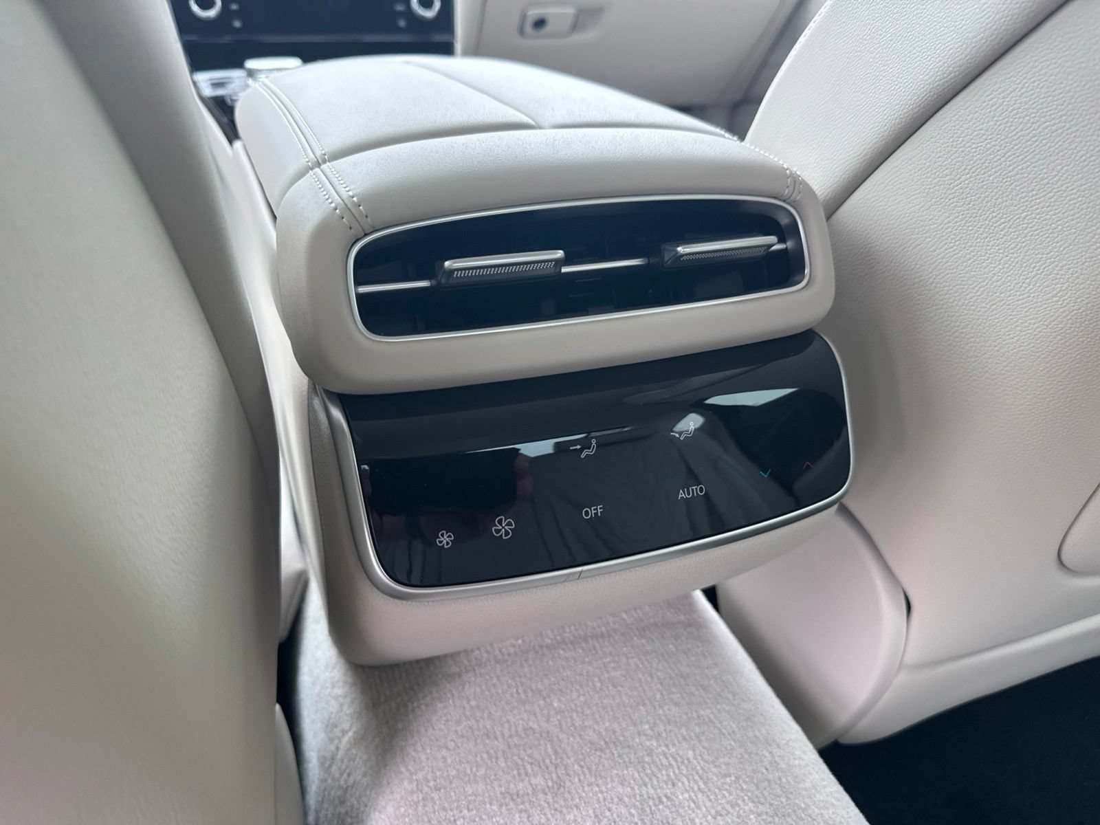 New 2025 Genesis G80 2.5T Sport Prestige AWD/4WD image 13