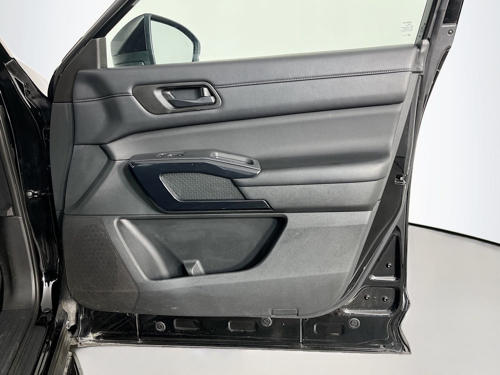 Used 2024 Nissan Pathfinder SV FWD image 37