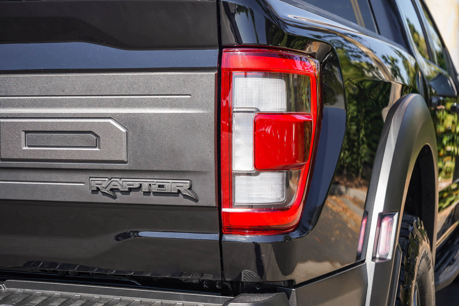 Used 2023 Ford F150 Raptor AWD/4WD image 7