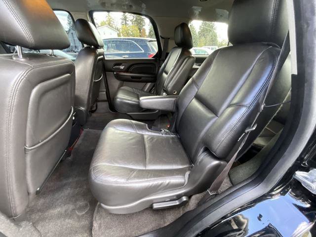 Used 2014 Cadillac Escalade Premium image 14
