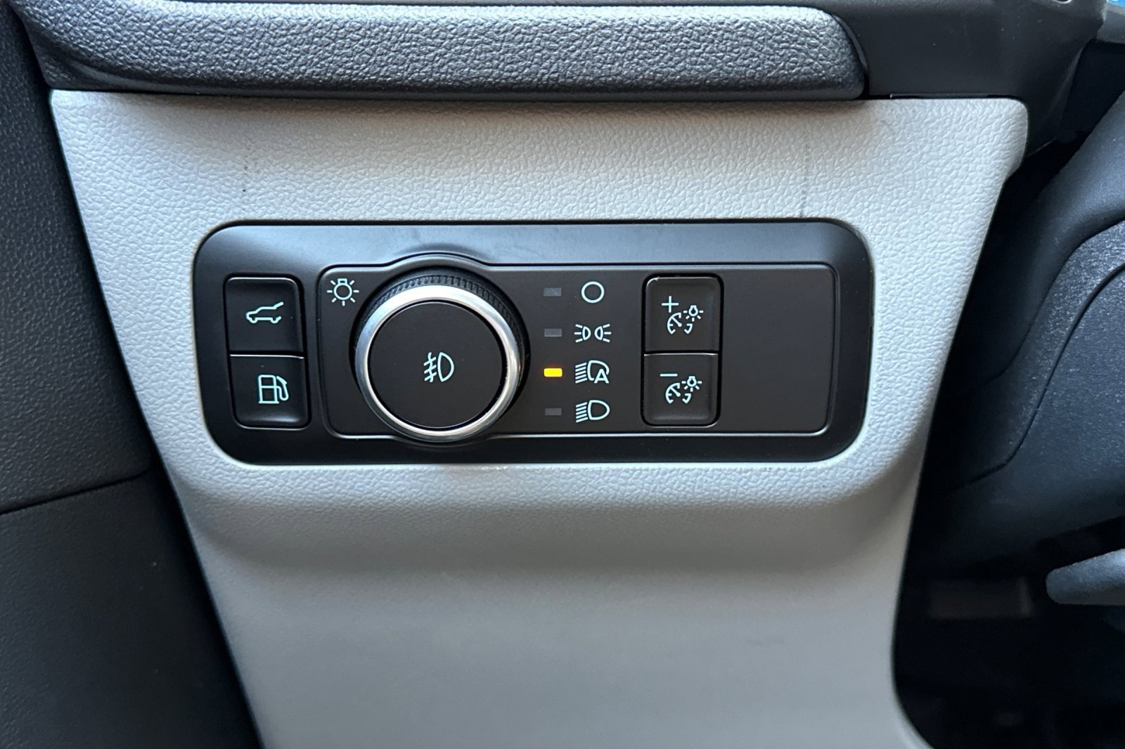 New 2025 Ford Escape Platinum w/ Premium Technology Package image 27