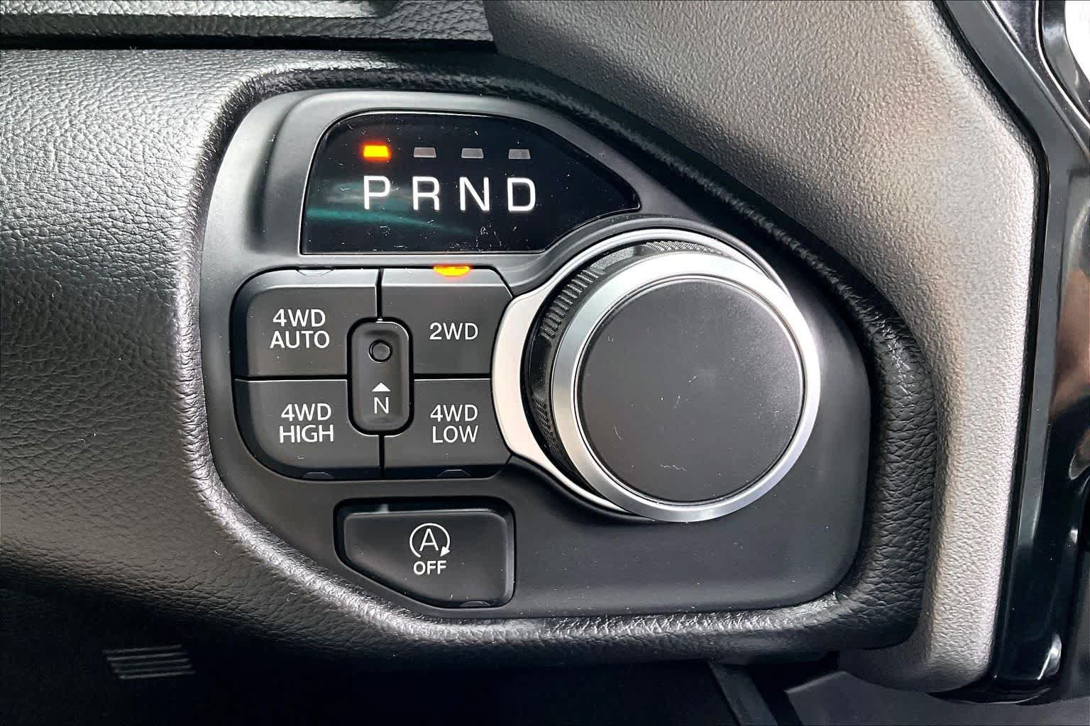 Used 2025 RAM 1500 Big Horn AWD/4WD image 35