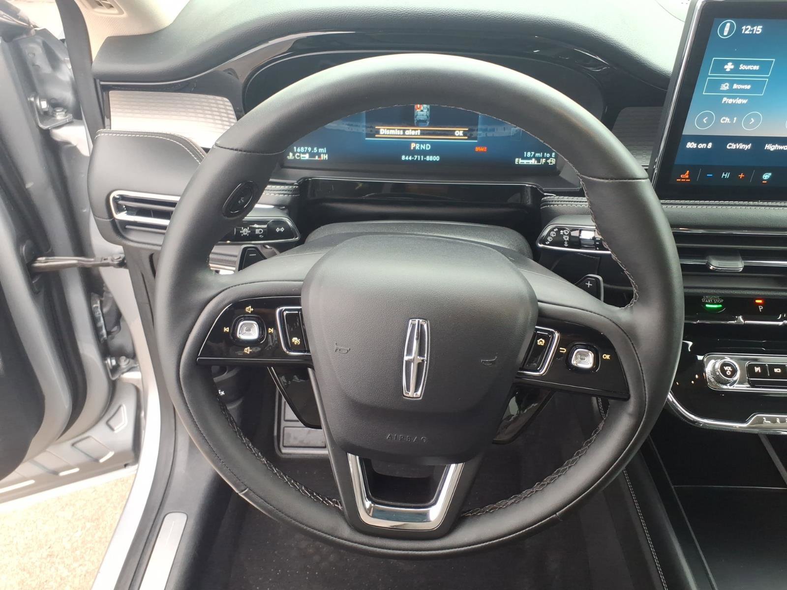 Certified 2023 Lincoln Corsair Standard w/ Equipment Group 101A image 14