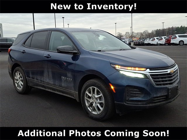 Used 2023 Chevrolet Equinox LS w/ LS Convenience Package image 1