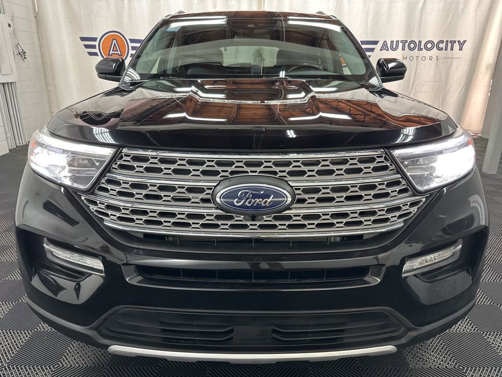 Used 2023 Ford Explorer XLT w/ Equipment Group 202A AWD/4WD image 3
