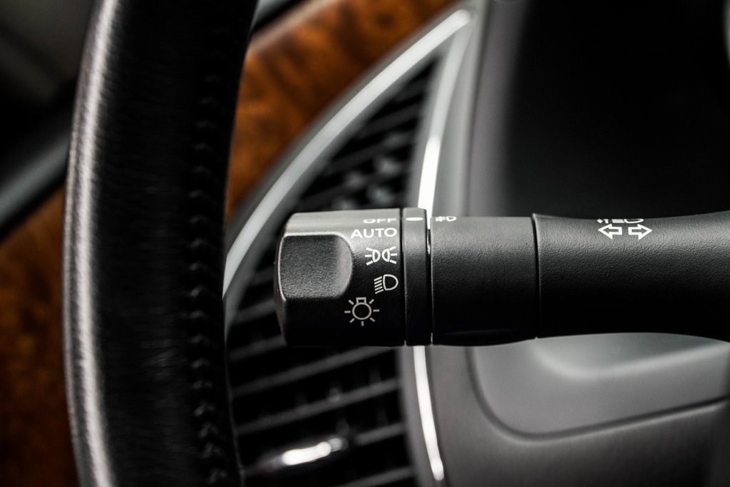 Used 2024 Nissan Armada SL image 32