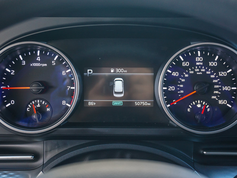 Certified 2023 Kia Carnival LX FWD image 22