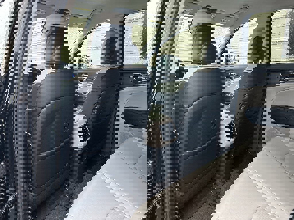 New 2026 Kia Sportage EX image 13