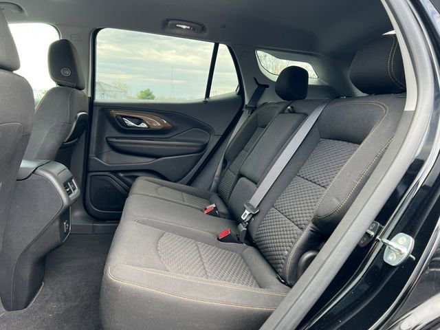 Used 2021 GMC Terrain SLE w/ Driver Convenience Package image 3