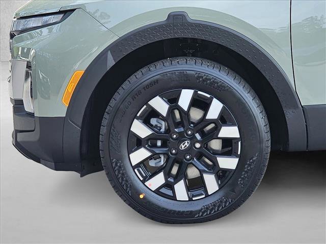 Certified 2025 Hyundai Santa Cruz SEL FWD image 10