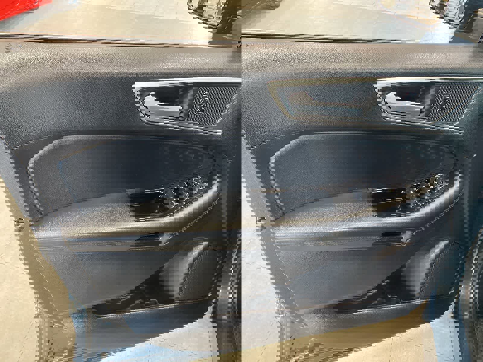 Used 2019 Ford Edge SEL w/ Equipment Group 201A image 17