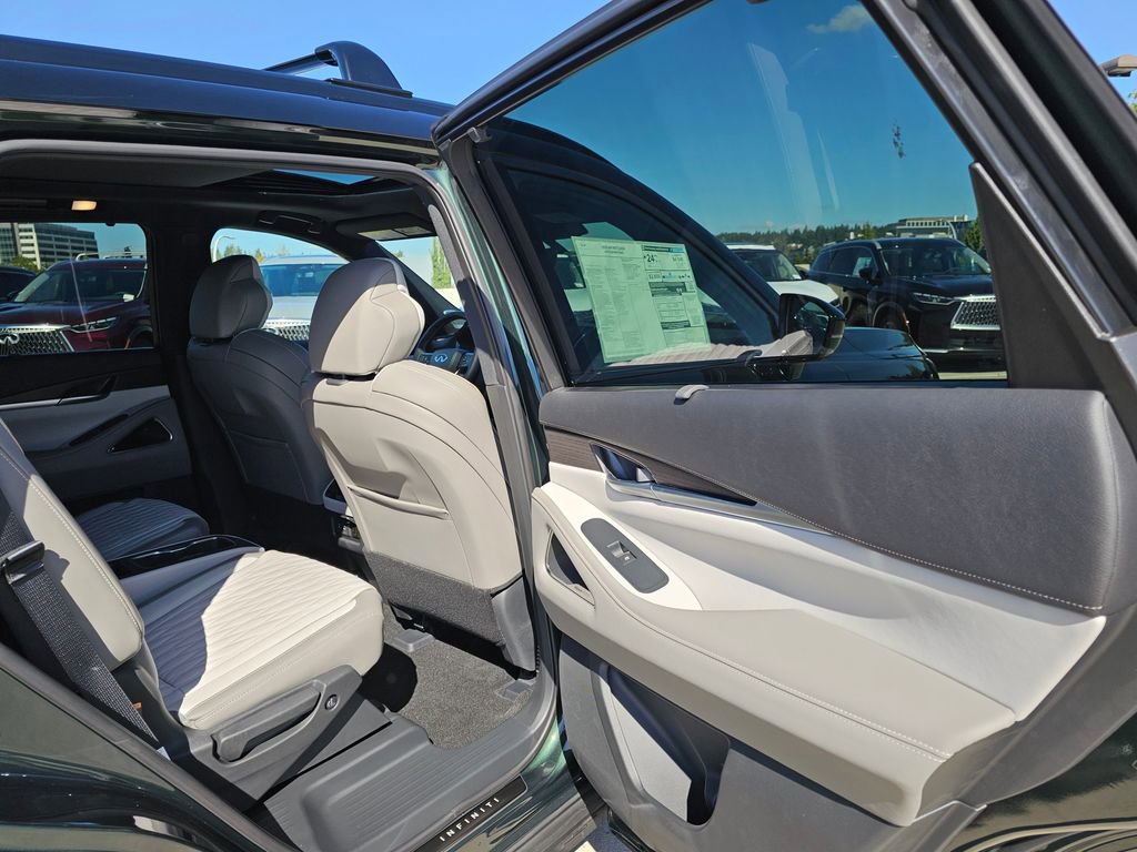 New 2026 INFINITI QX60 Autograph w/ Dark Cargo Package image 14