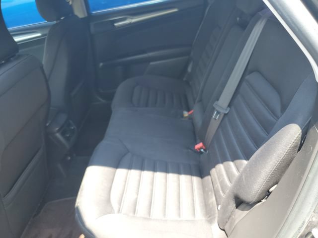 Used 2015 Ford Fusion SE FWD image 23