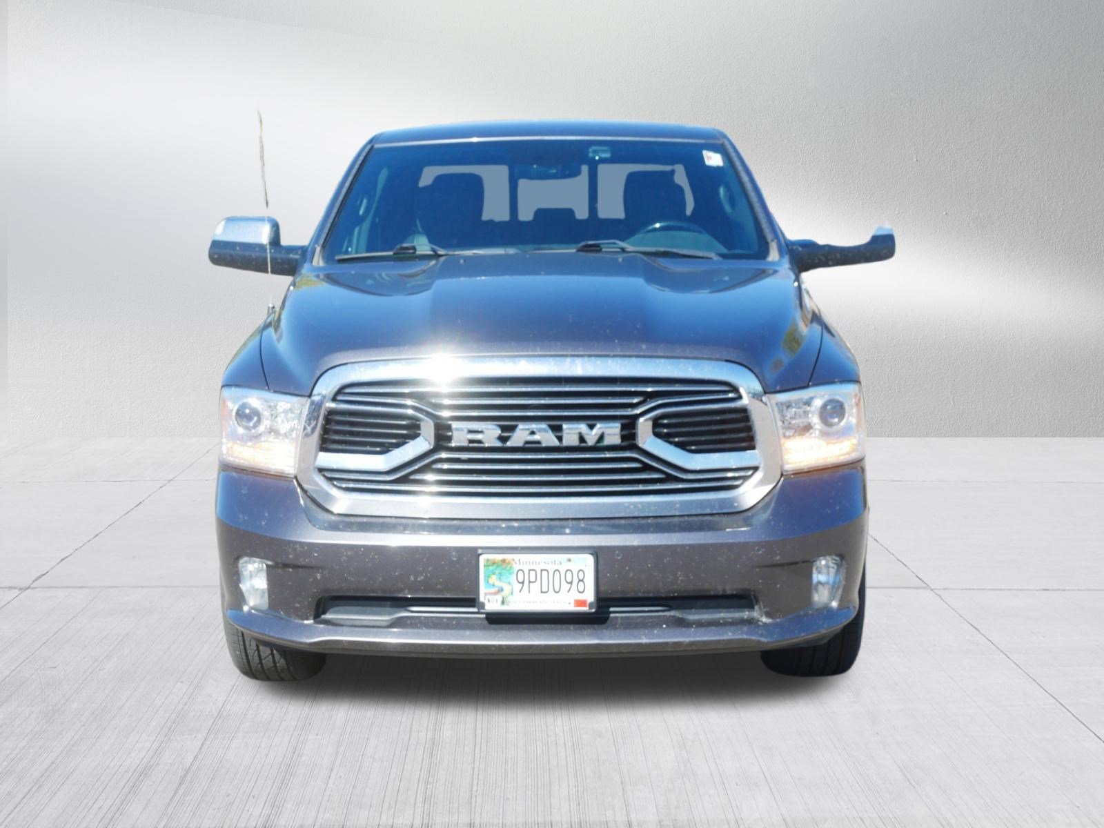 Used 2017 RAM 1500 Limited AWD/4WD image 2