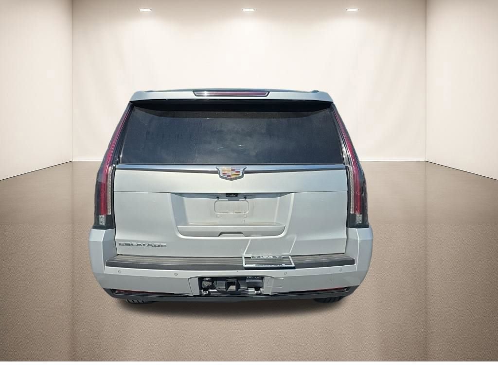 Used 2018 Cadillac Escalade Luxury w/ LPO, Radiant Package image 8