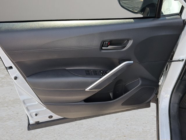 Used 2023 Toyota Corolla Cross AWD Hybrid image 19