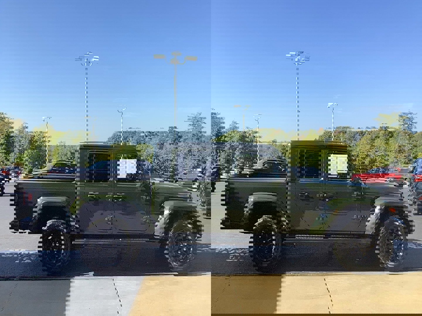 Certified 2021 Jeep Gladiator Willys image 4