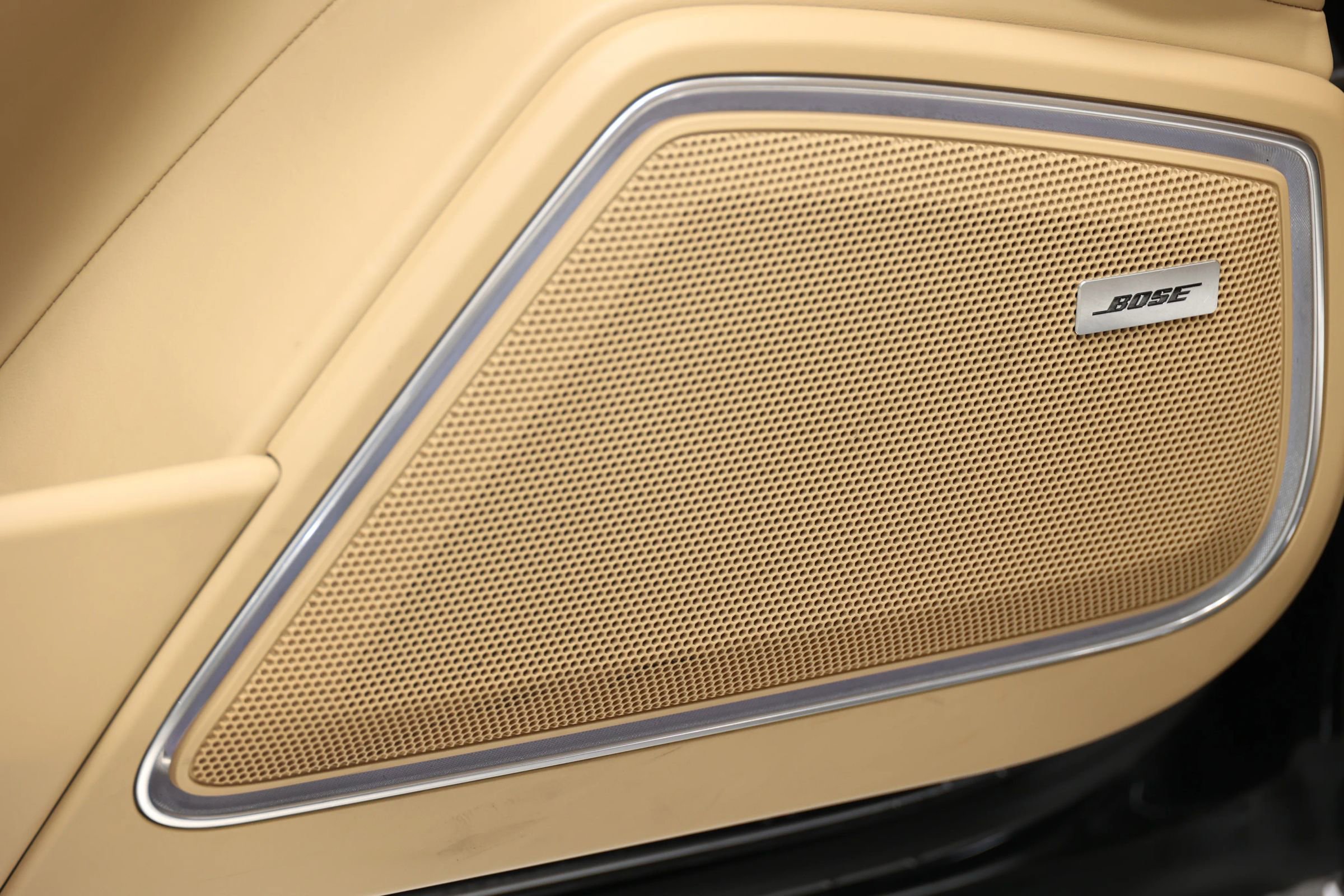 Used 2018 Porsche Panamera 4 Executive w/ Dark Walnut Interior Package image 13