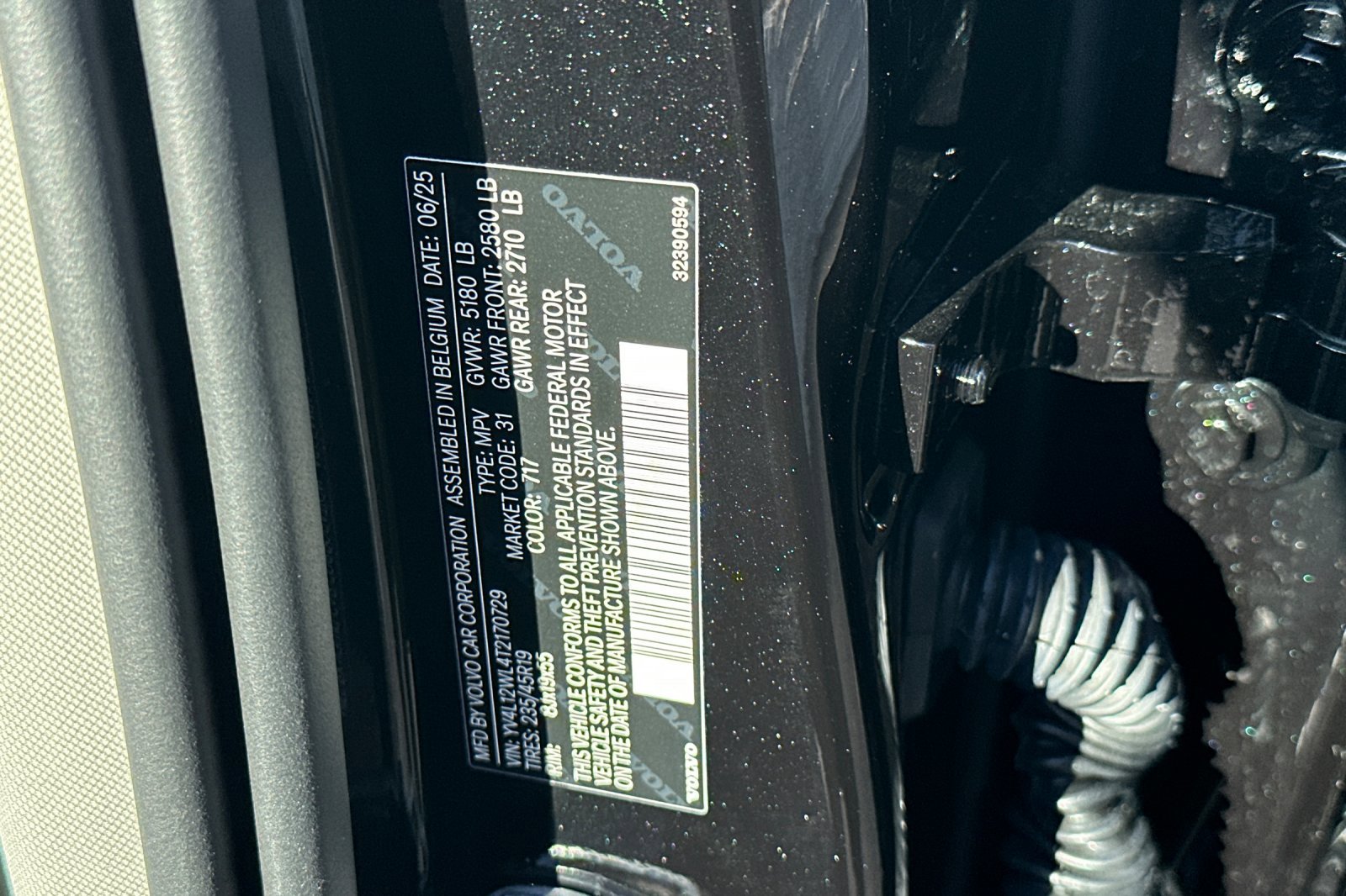 New 2026 Volvo V60 B5 Cross Country Ultra w/ Climate Package image 24