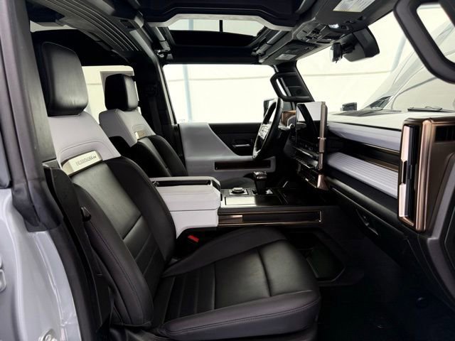 Used 2024 GMC Hummer EV 2X w/ LPO, Illumination Package AWD/4WD image 26