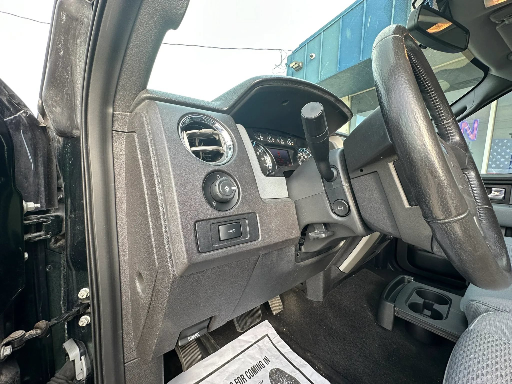 Used 2012 Ford F150 XLT w/ XLT Chrome Pkg AWD/4WD image 12