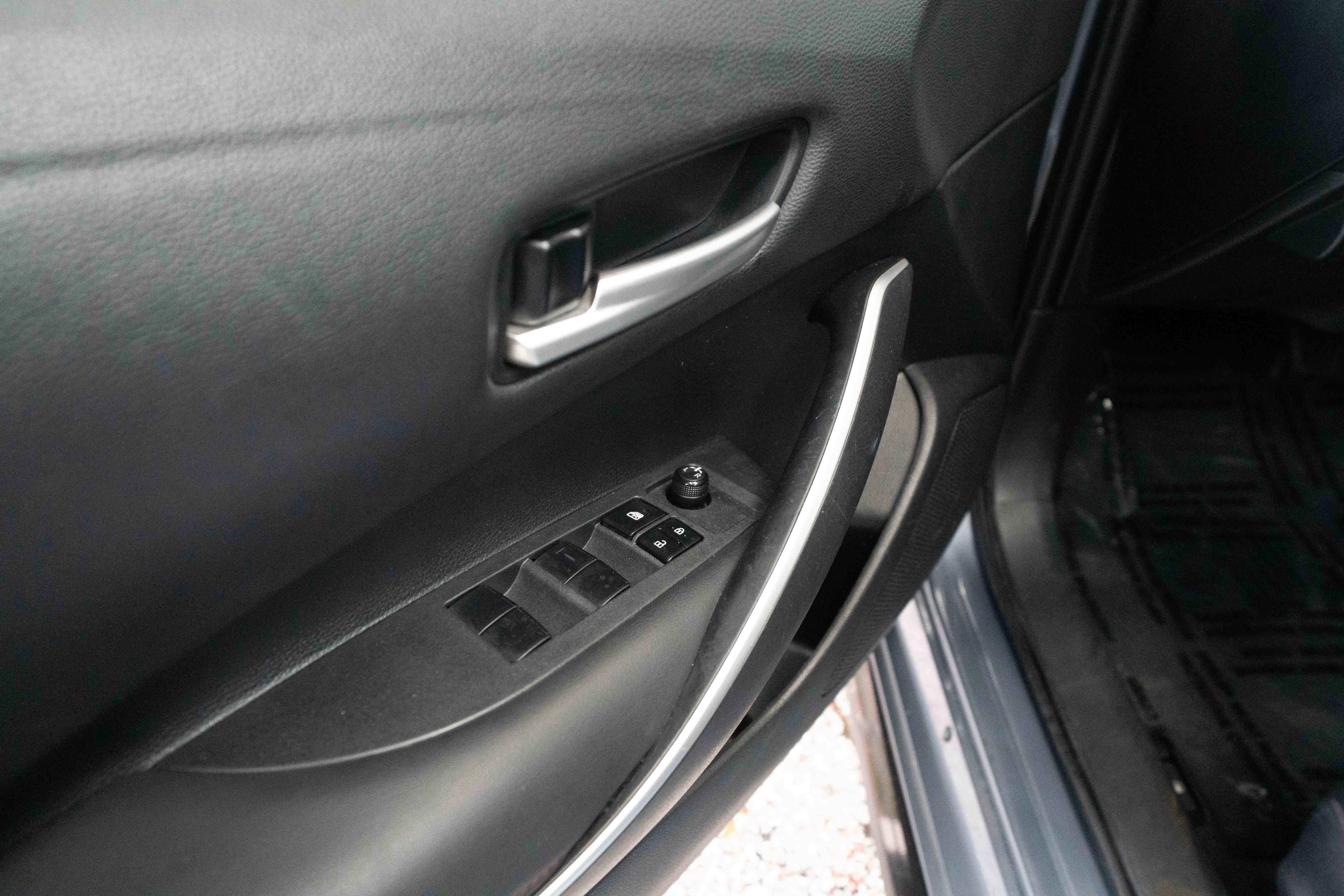 Used 2023 Toyota Corolla SE image 7