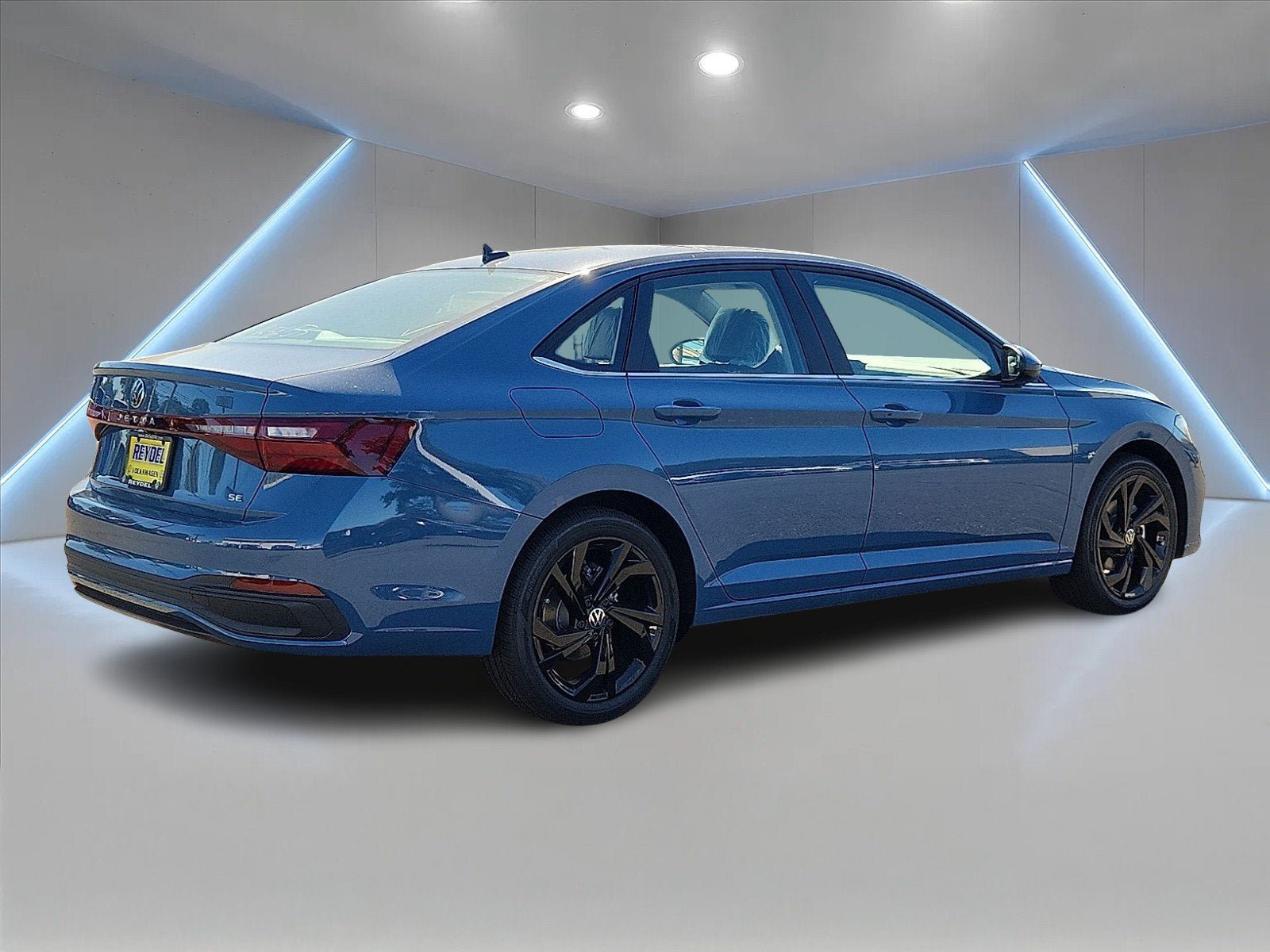 New 2027 Volkswagen Jetta SE FWD image 3