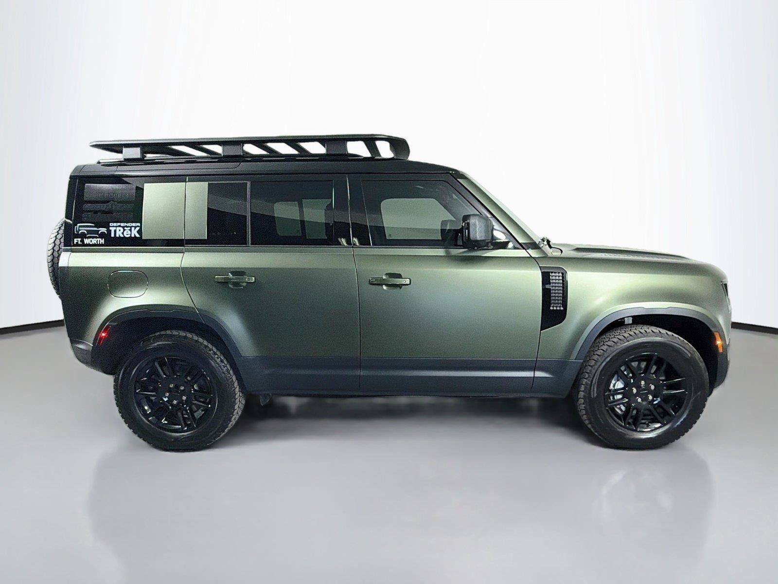 New 2026 Land Rover Defender 110 S AWD/4WD image 4