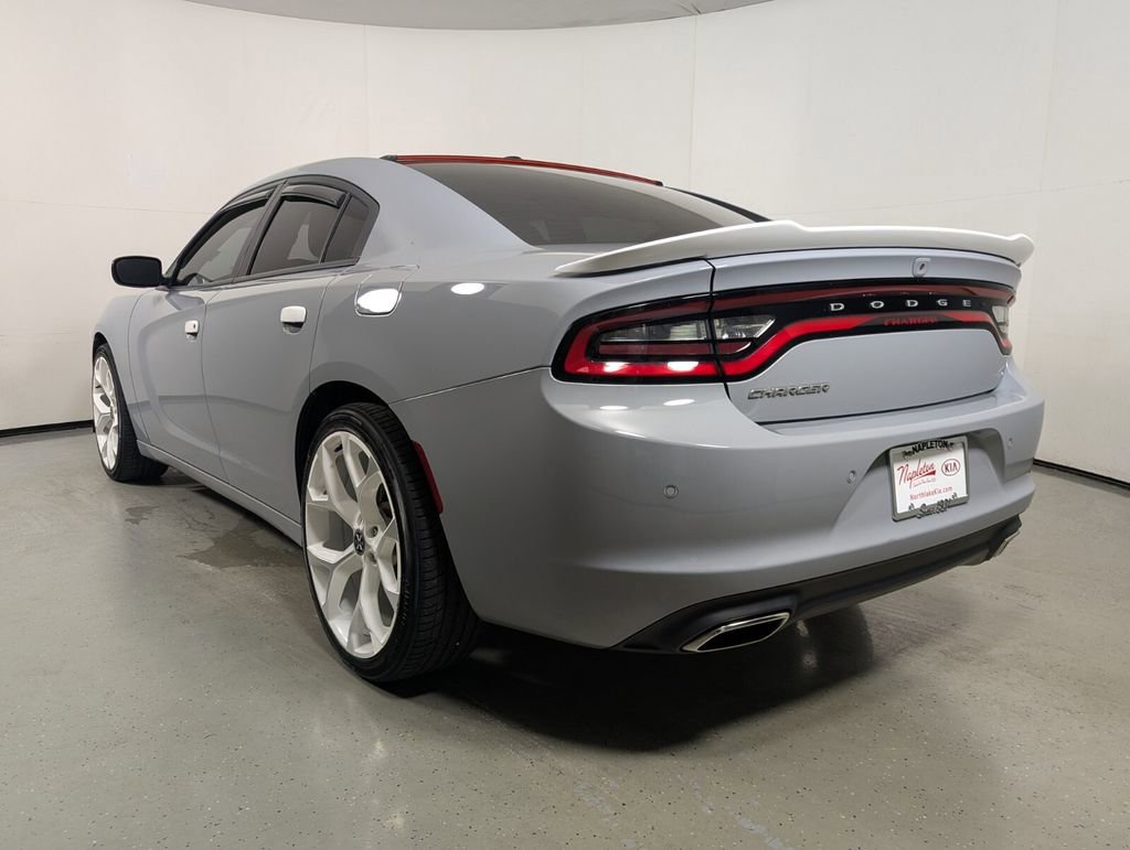 Used 2022 Dodge Charger SXT image 5