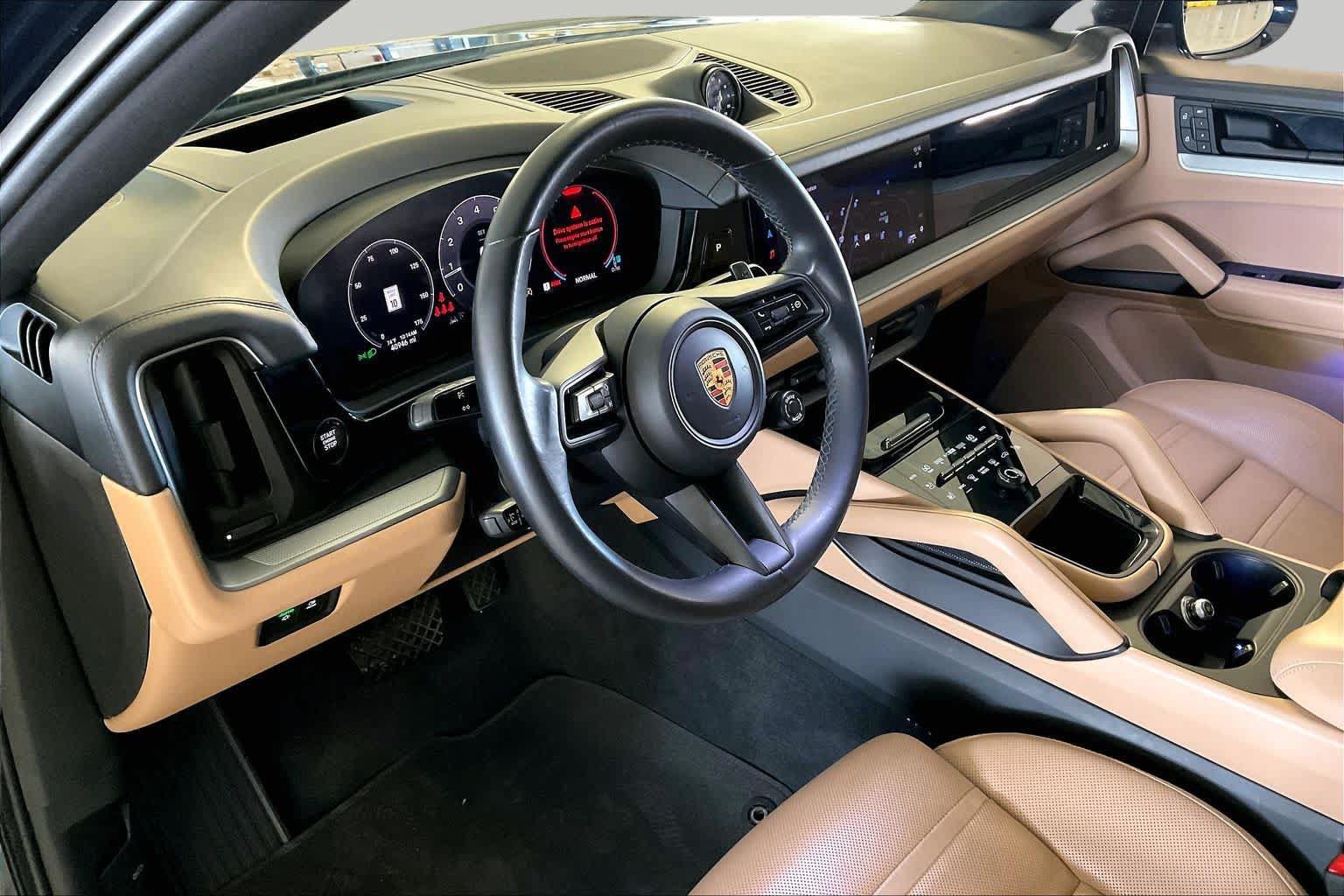 Used 2024 Porsche Cayenne Coupe w/ Premium Package Plus AWD/4WD image 16