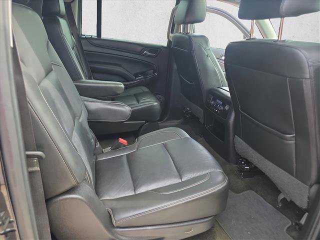Used 2018 Chevrolet Suburban LT RWD image 23