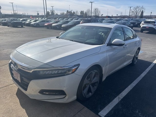 Used 2018 Honda Accord Touring image 4