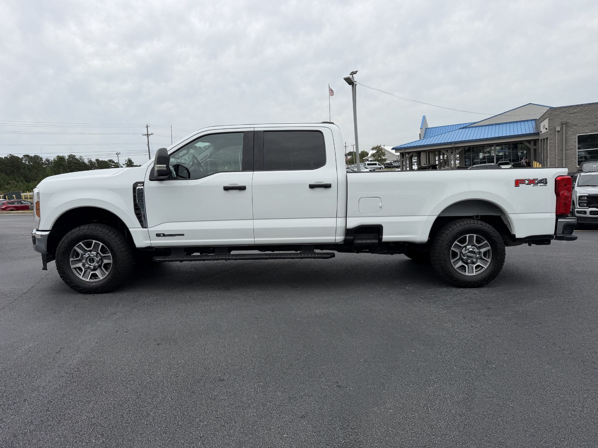 Used 2025 Ford F250 XLT w/ FX4 Off-Road Package AWD/4WD image 15