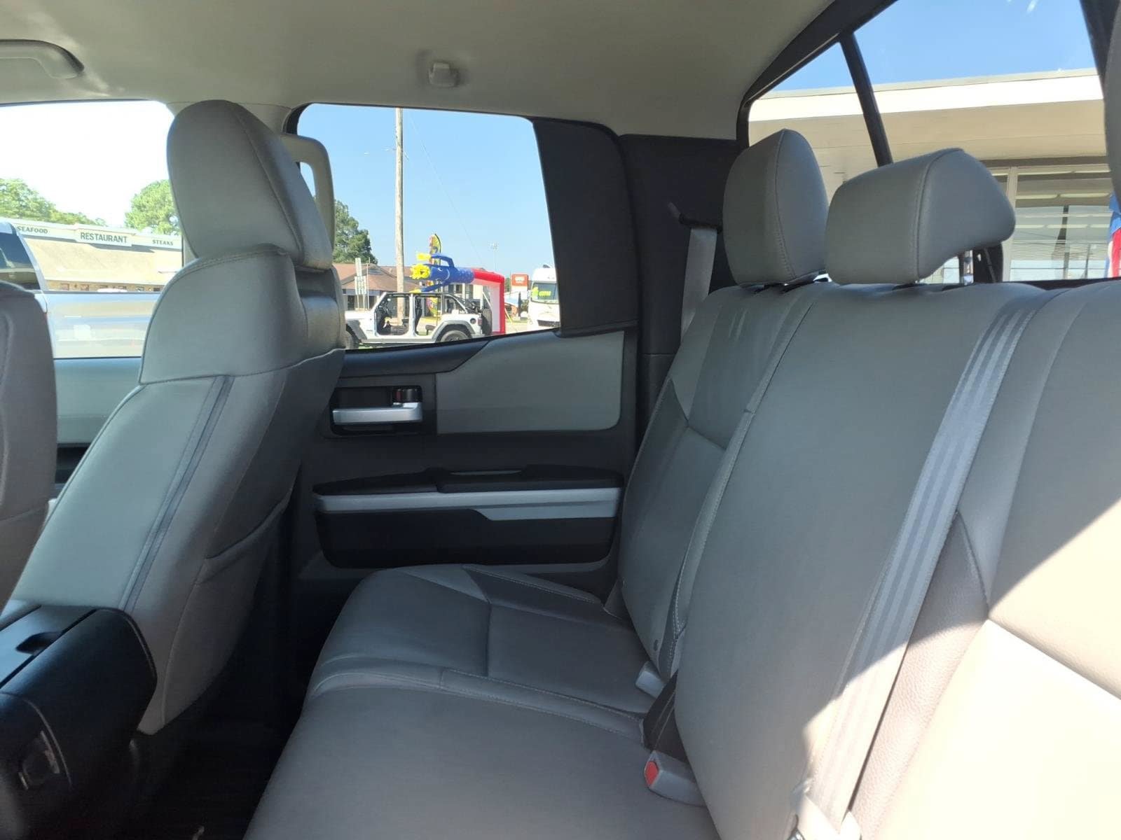 Used 2020 Toyota Tundra Limited RWD image 9