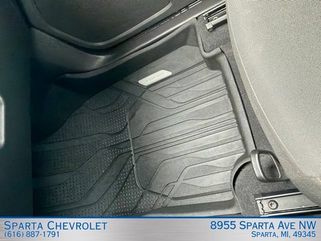 Used 2020 Chevrolet Equinox LT w/ Driver Convenience Package FWD image 26
