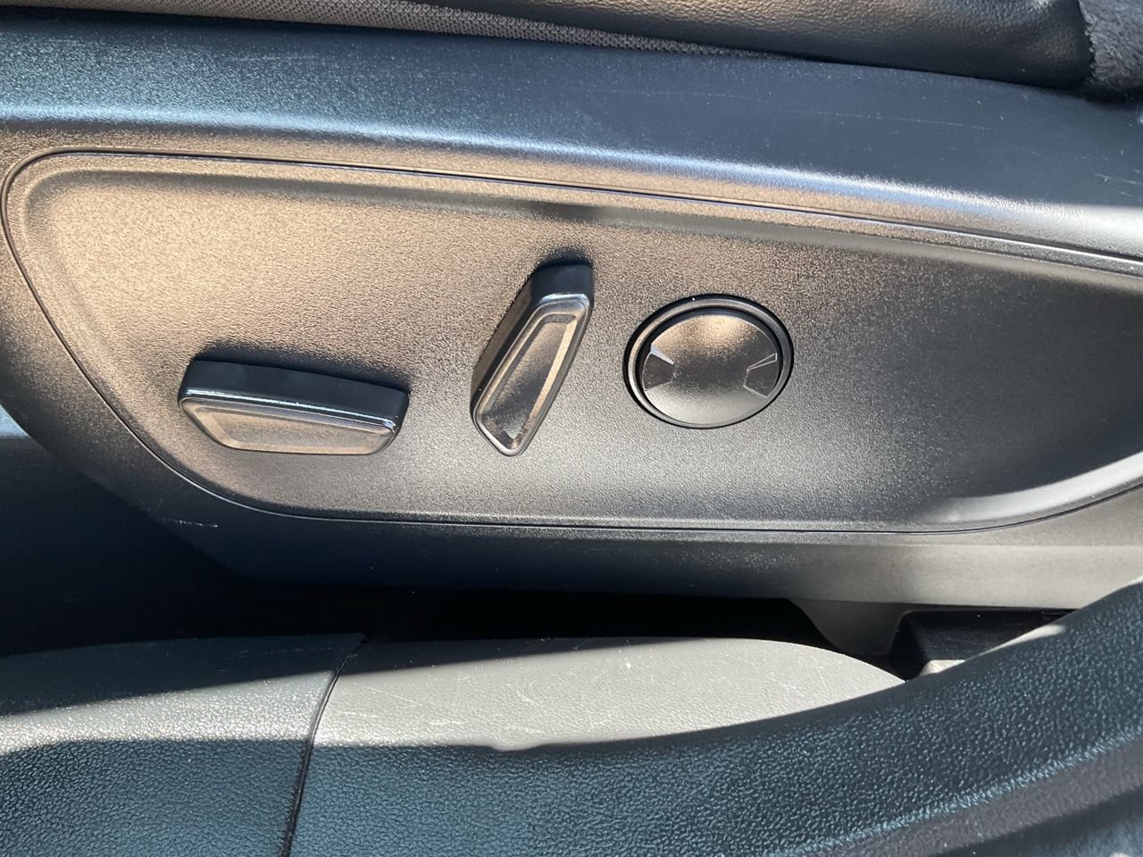 Used 2024 Ford Escape ST-Line FWD image 12
