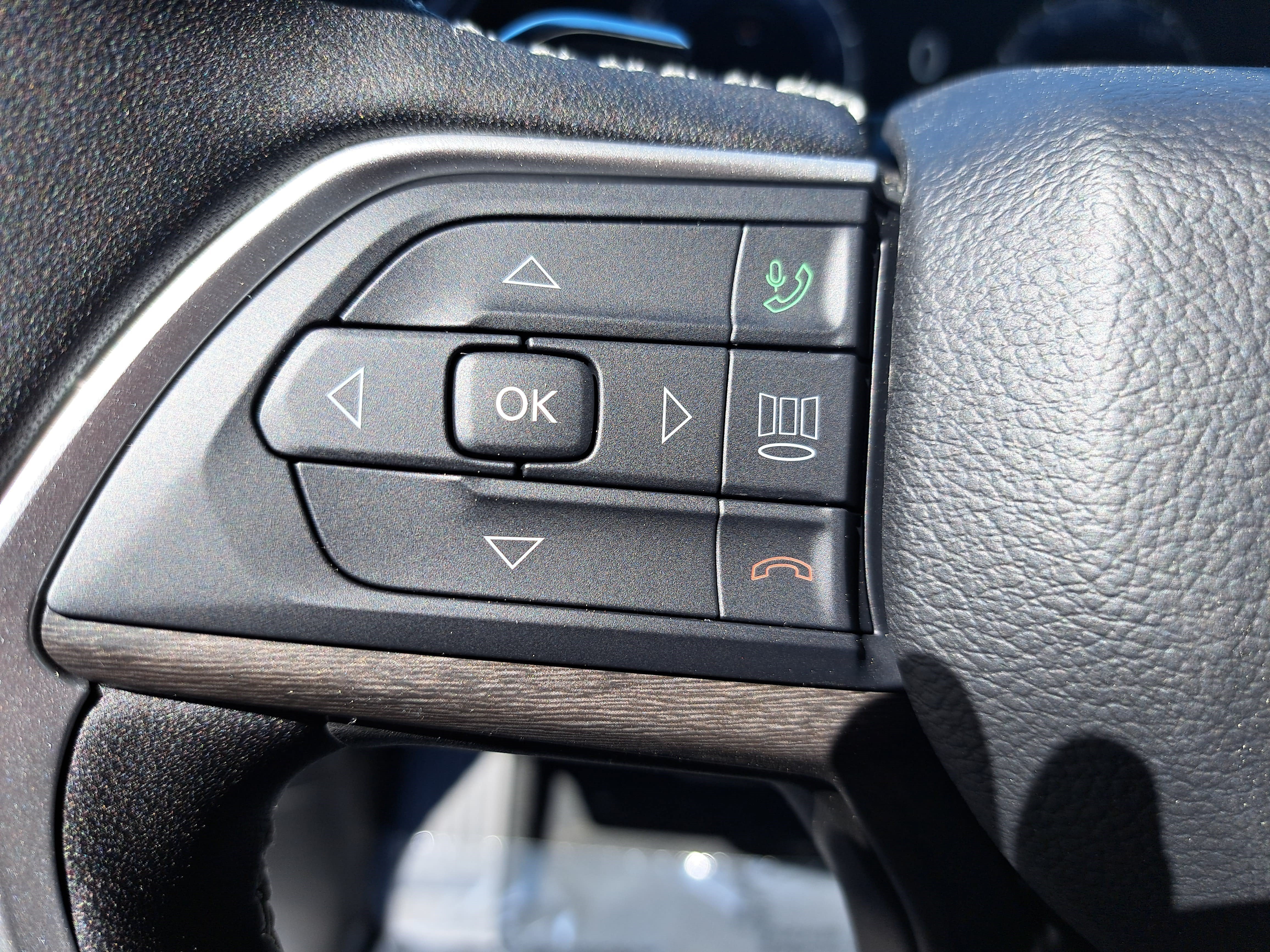 New 2026 Jeep Grand Cherokee Altitude AWD/4WD image 17