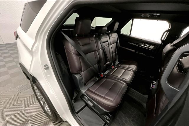 Used 2025 Ford Explorer Platinum image 24