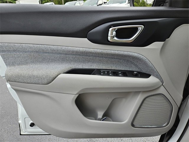 Used 2022 Jeep Compass Latitude w/ Convenience Group image 30