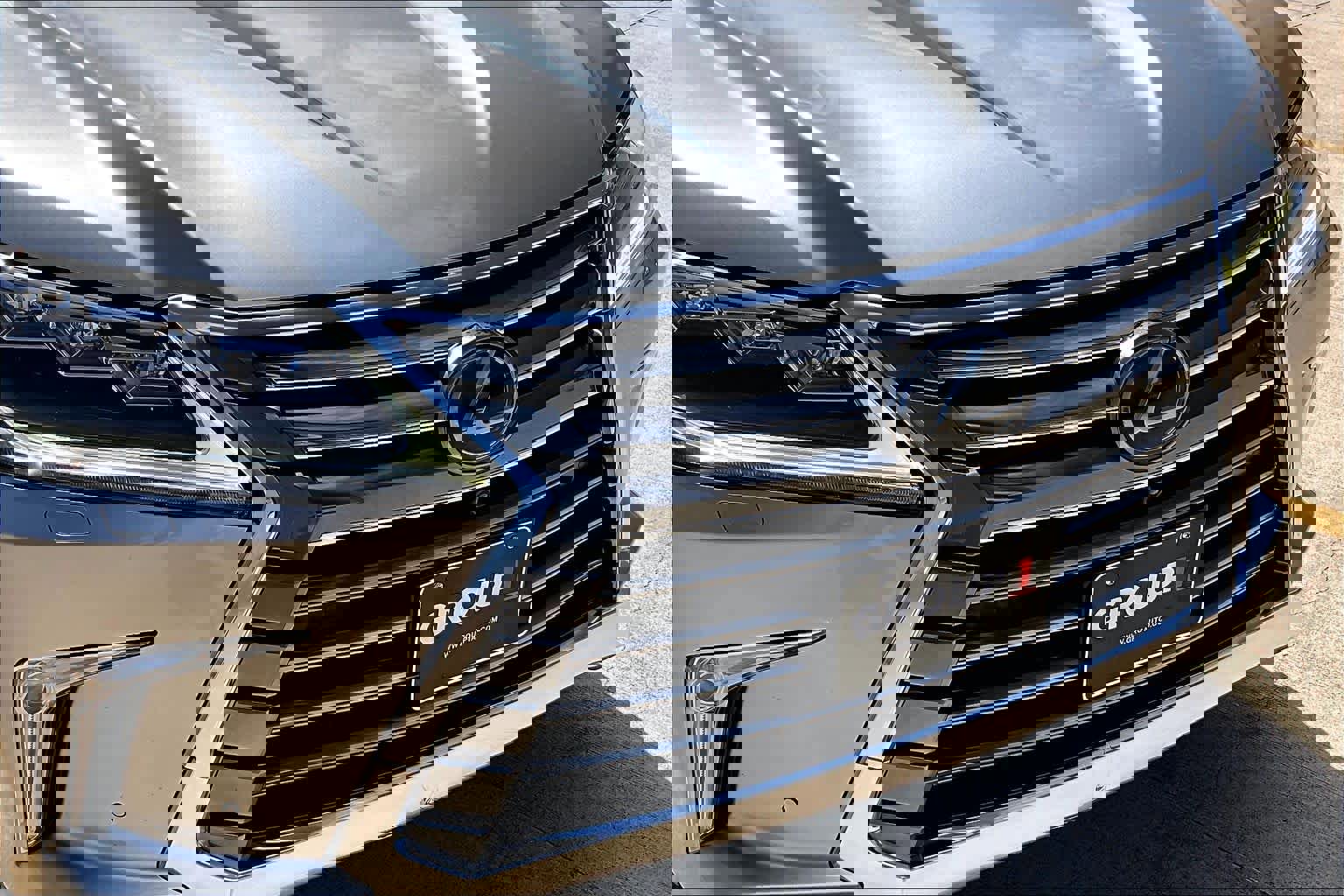 Used 2019 Lexus LX 570 4WD w/ Luxury Package image 29