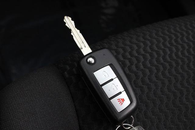 Certified 2020 Nissan Rogue Sport S image 27