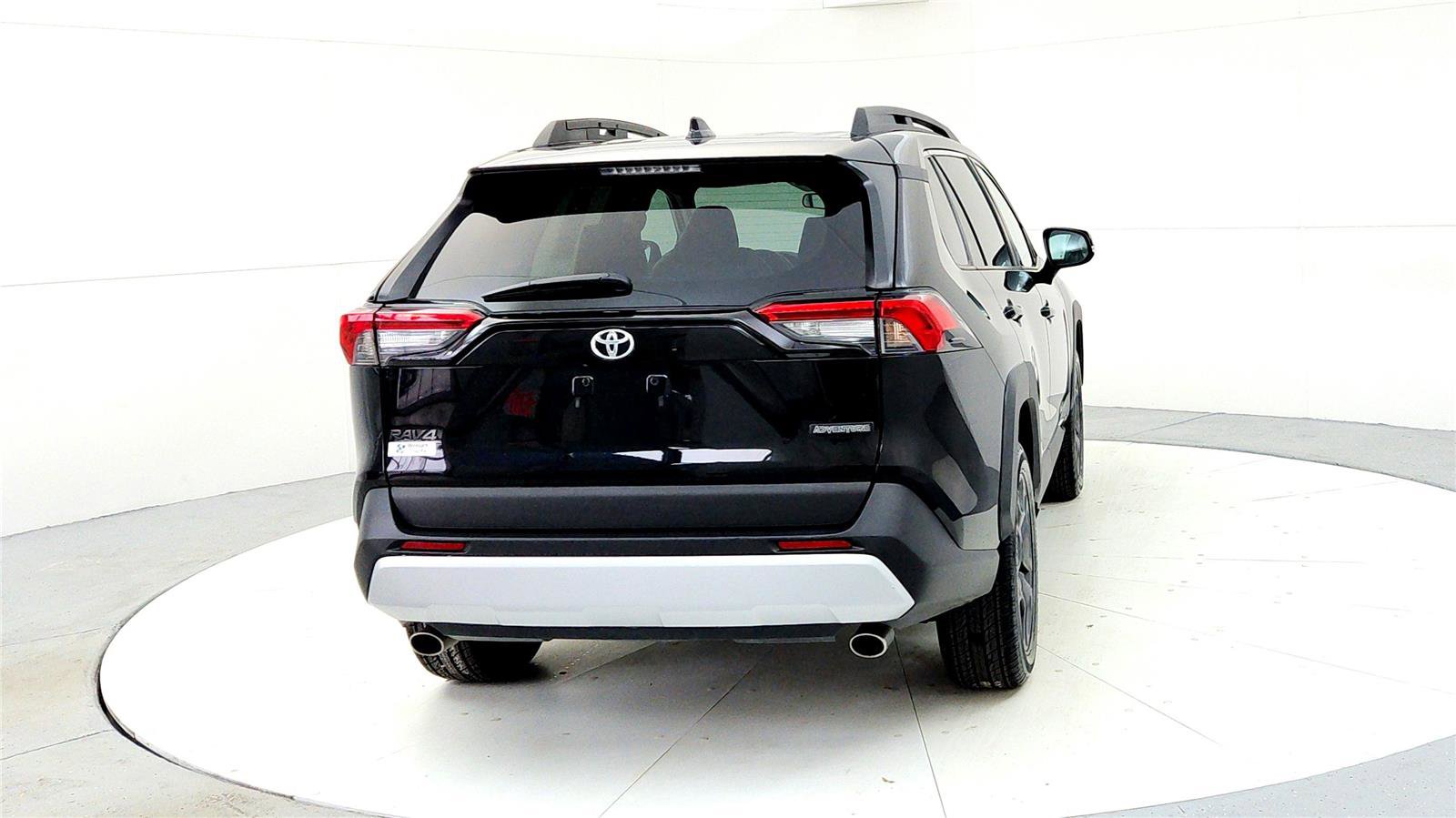 Used 2024 Toyota RAV4 Adventure image 5
