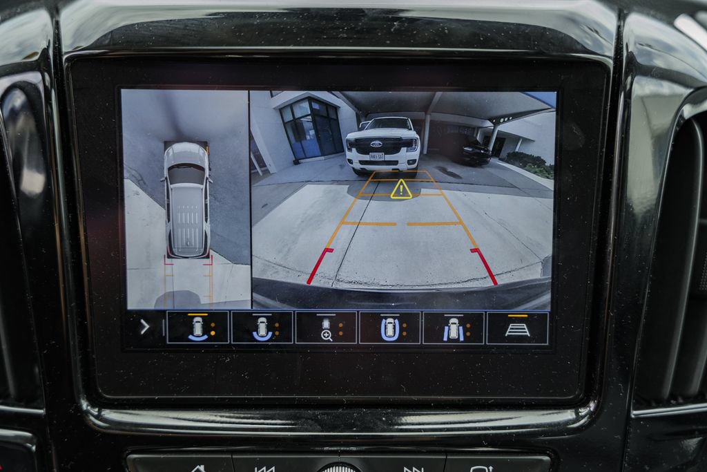 Used 2020 Chevrolet Traverse RS AWD/4WD image 37